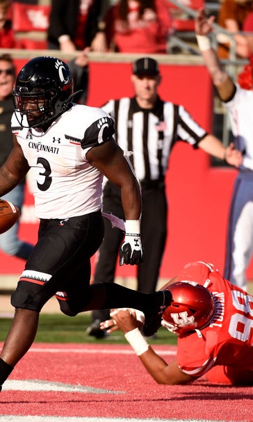 No. 25 Cincinnati holds off Houston late to win 38-23